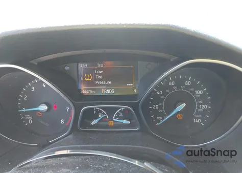 2018 Ford Focus Titanium z USA, uszkodzony, nr VIN 1FADP3N24JL279449